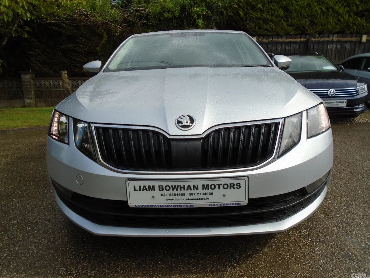 Skoda Octavia Saloon, Diesel, 2019, Grey