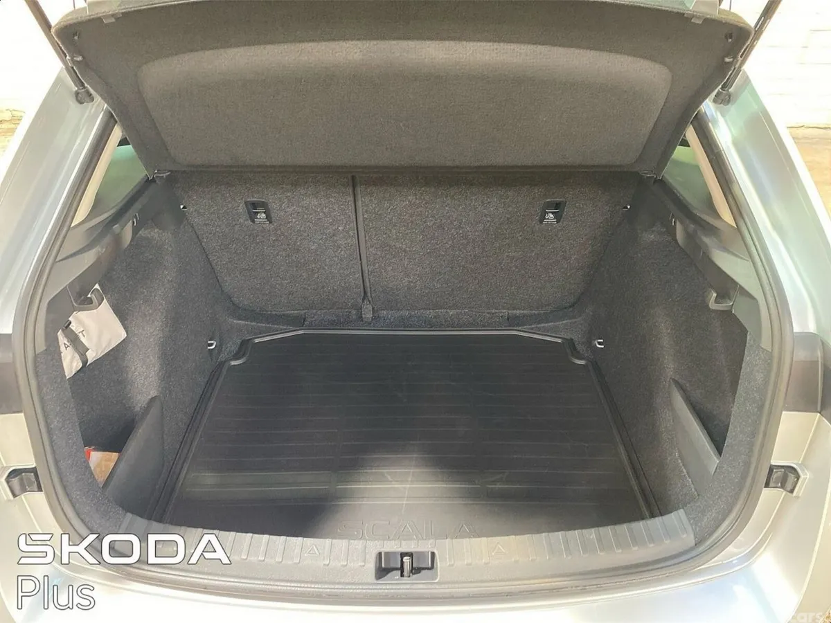 Skoda Scala Hatchback, Petrol, 2026, Silver