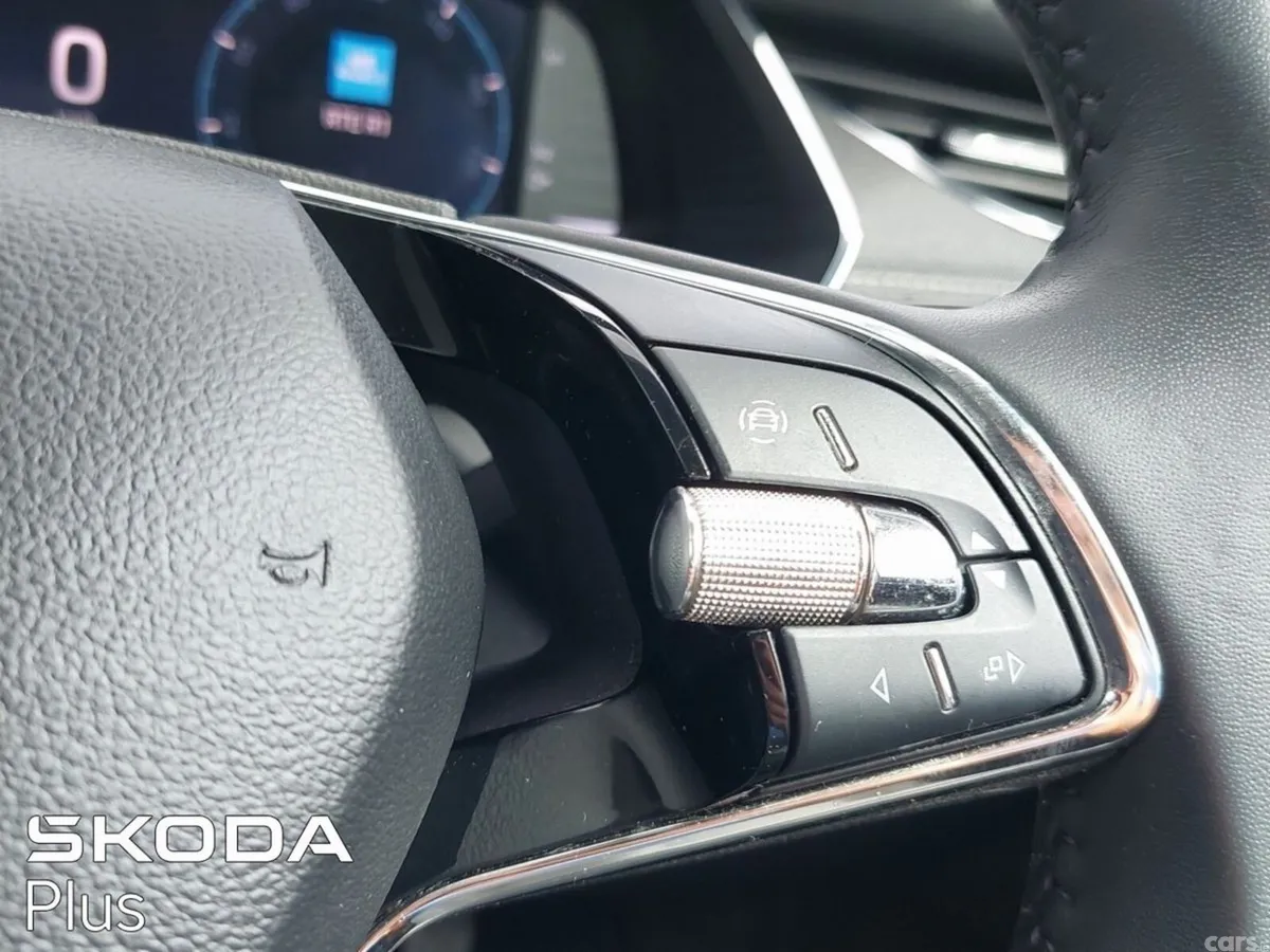 Skoda Octavia Saloon, Diesel, 2023, Black