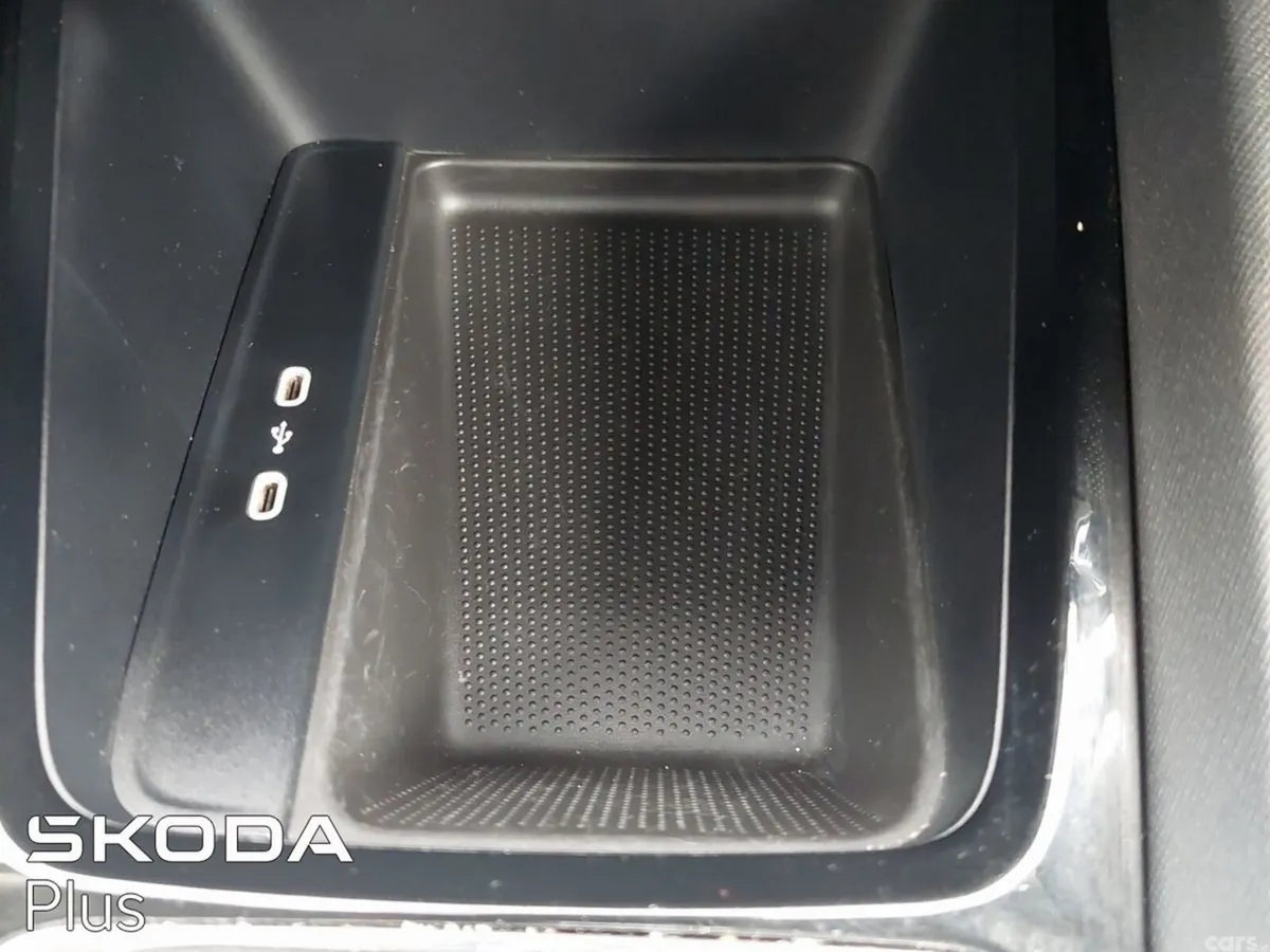 Skoda Octavia Saloon, Diesel, 2023, Black