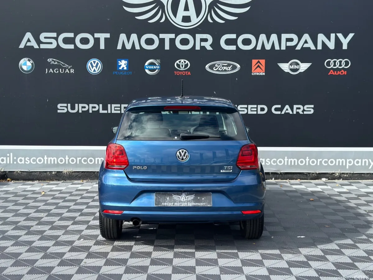 Volkswagen Polo Hatchback, Petrol, 2017, Blue
