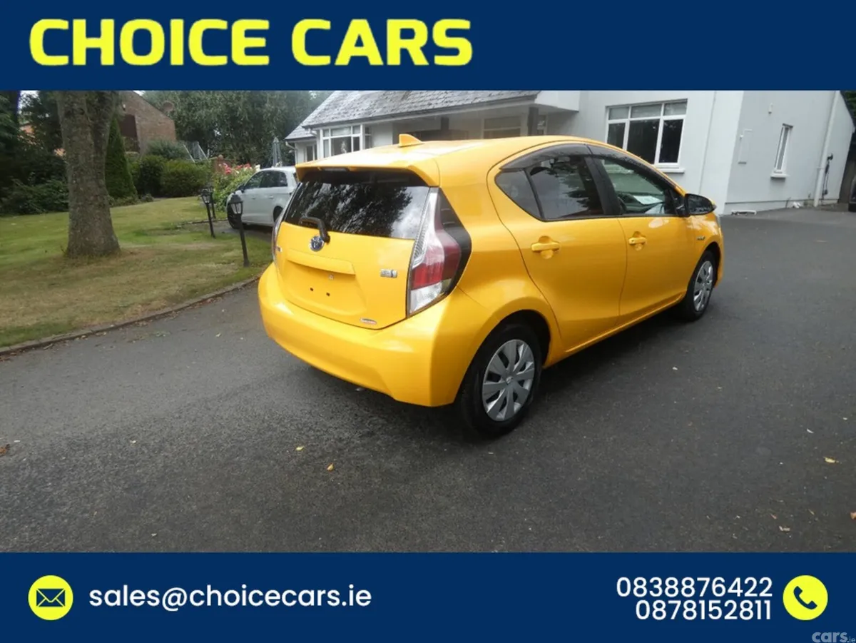 Toyota Aqua Hatchback, Petrol Hybrid, 2015, Yellow