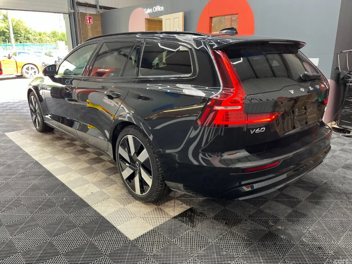 Volvo V60 Estate, Petrol Plug-in Hybrid, 2024, Black