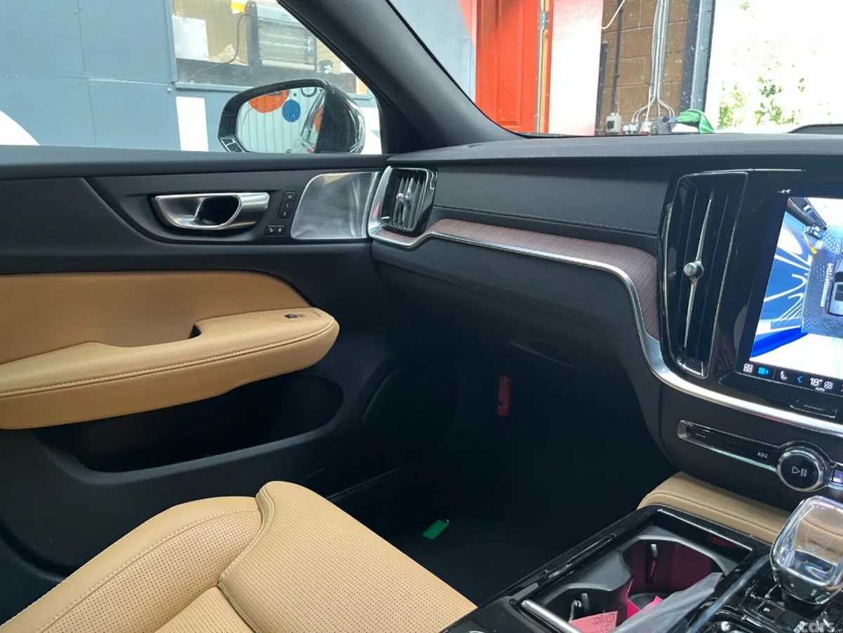 Volvo V60 Estate, Petrol Plug-in Hybrid, 2024, Black