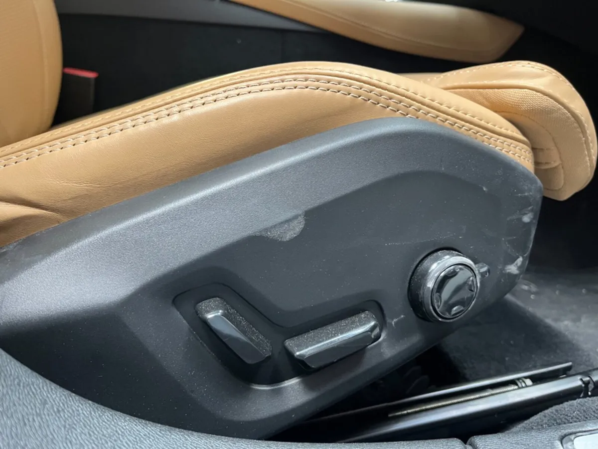 Volvo V60 Estate, Petrol Plug-in Hybrid, 2024, Black
