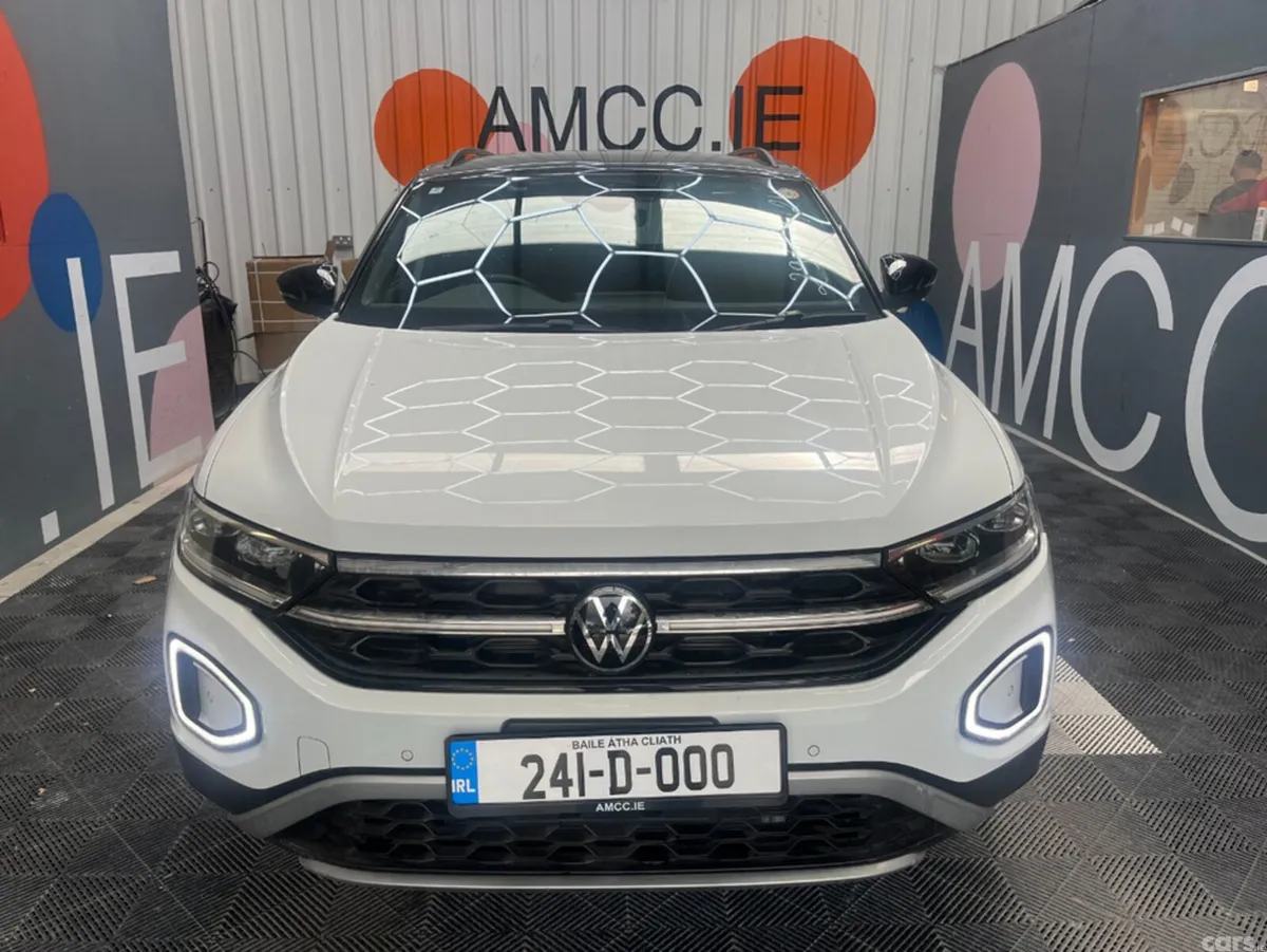 Volkswagen T-Roc SUV, Unknown, 2024, White