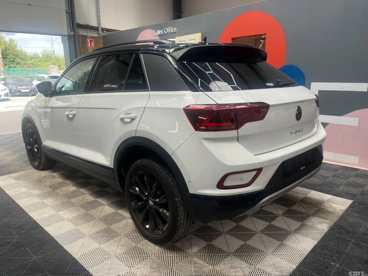 Volkswagen T-Roc SUV, Unknown, 2024, White