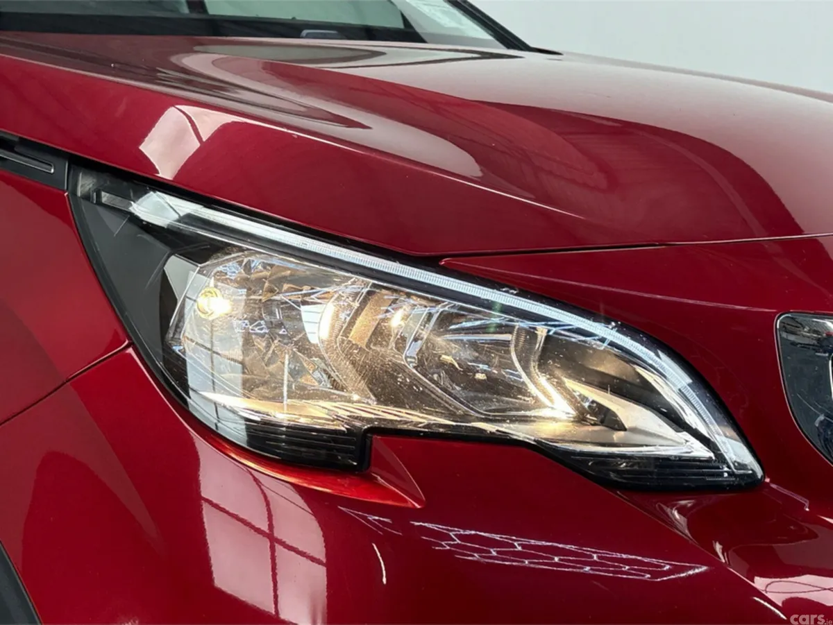 Peugeot 3008 Hatchback, Diesel, 2019, Red
