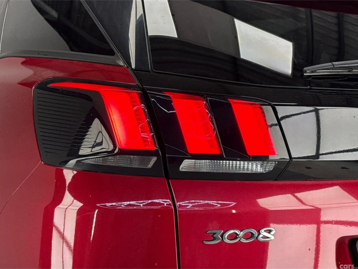 Peugeot 3008 Hatchback, Diesel, 2019, Red