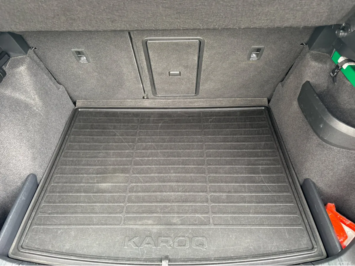 Skoda Karoq SUV, Petrol, 2021, Grey