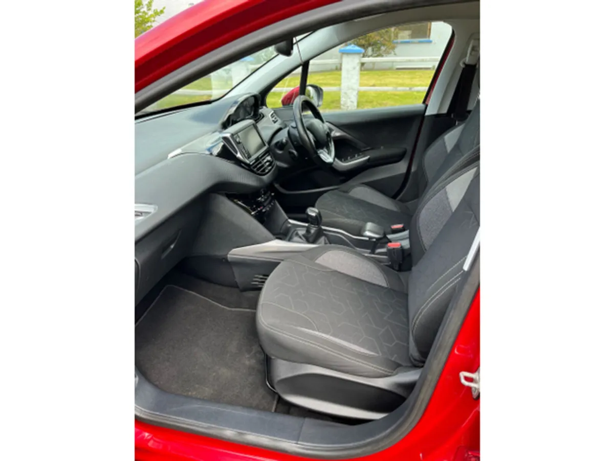 Peugeot 2008 Estate, Diesel, 2017, Red