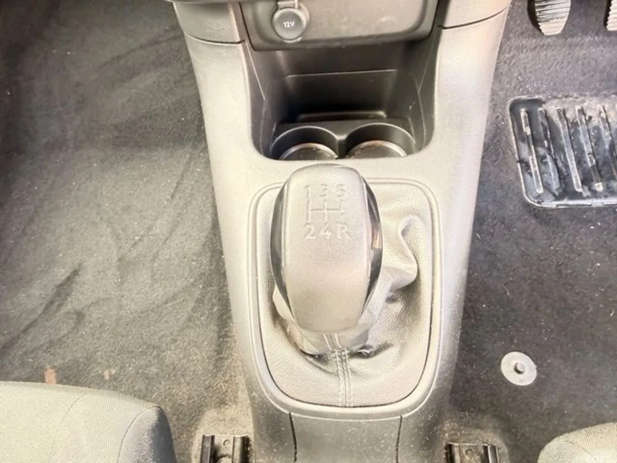 Citroen C3 Hatchback, Petrol, 2023, Grey