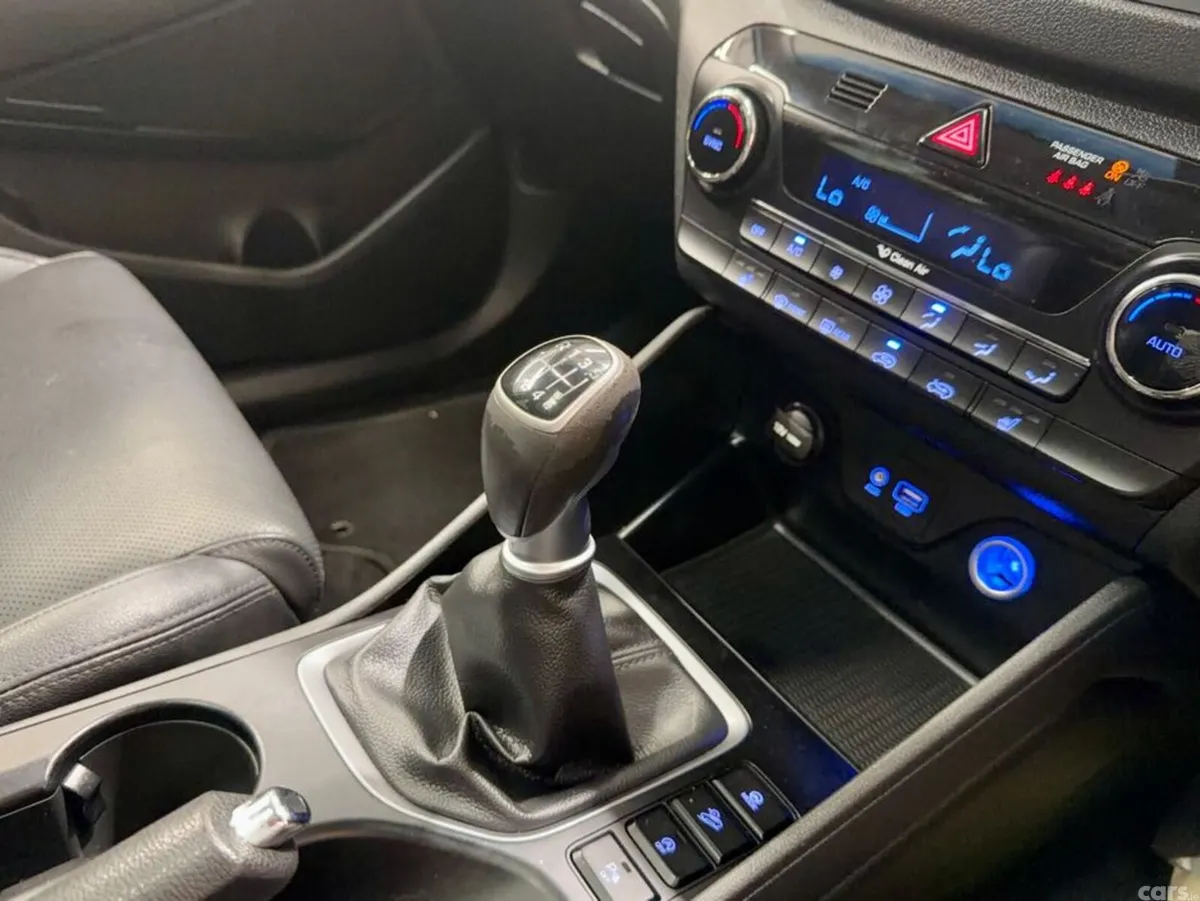 Hyundai Tucson MPV, Diesel, 2017, Grey