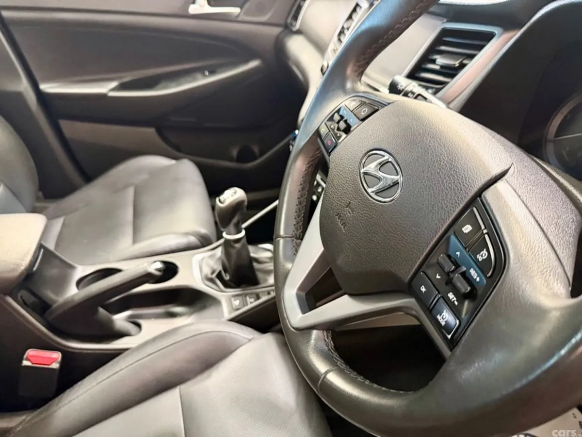Hyundai Tucson MPV, Diesel, 2017, Grey