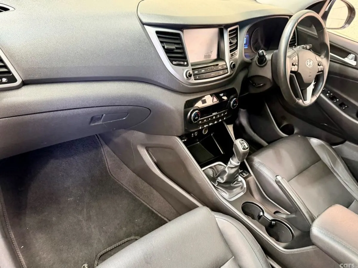 Hyundai Tucson MPV, Diesel, 2017, Grey
