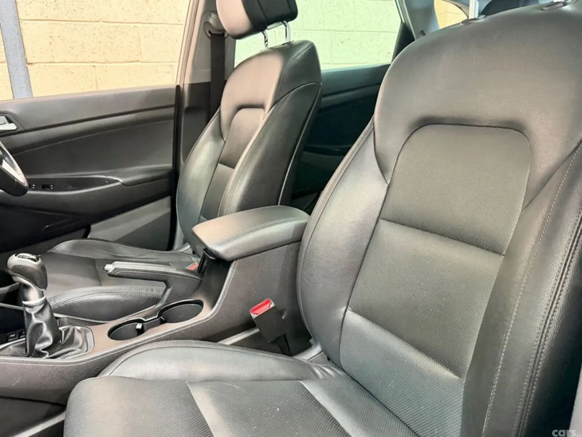 Hyundai Tucson MPV, Diesel, 2017, Grey