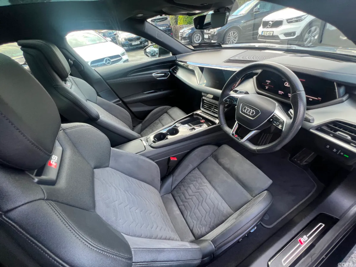 Audi e-tron GT Coupe, Electric, 2021, Grey