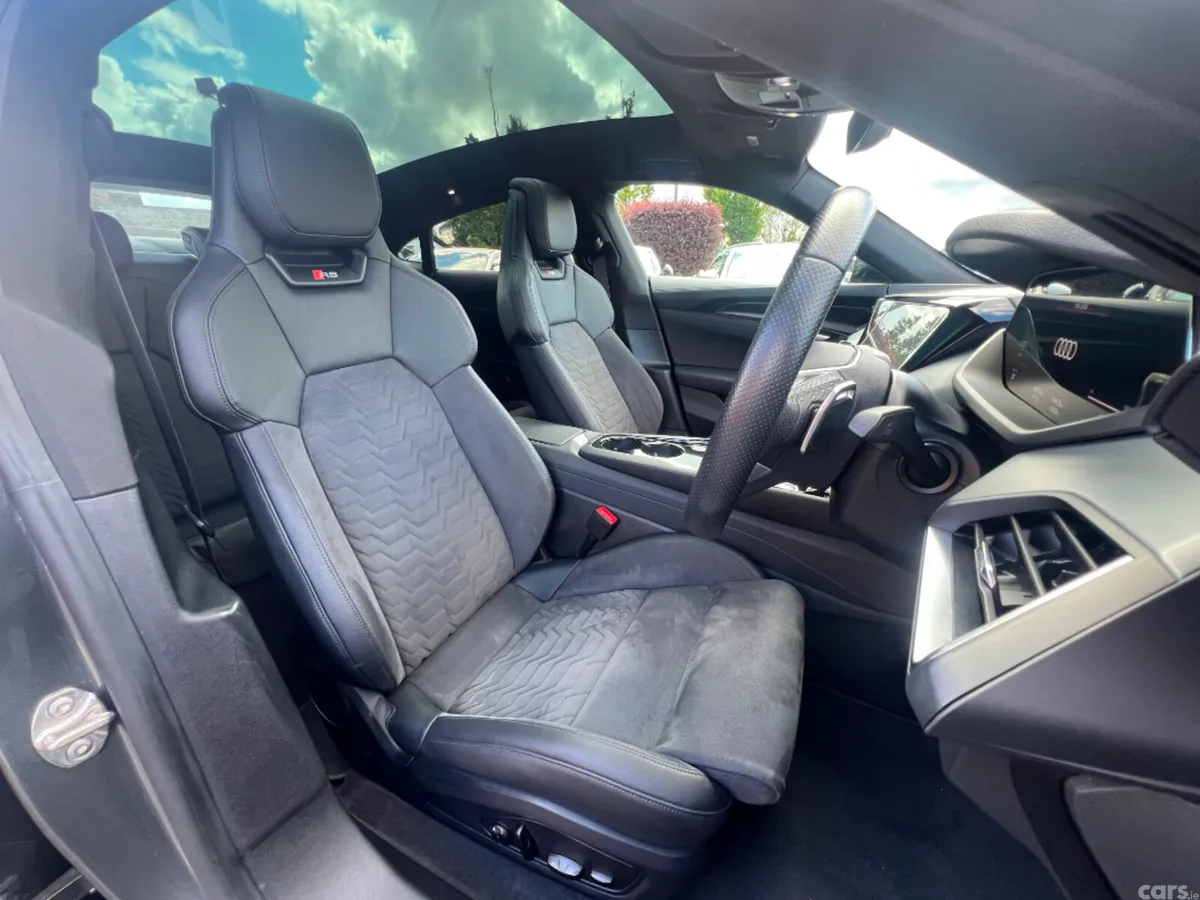 Audi e-tron GT Coupe, Electric, 2021, Grey