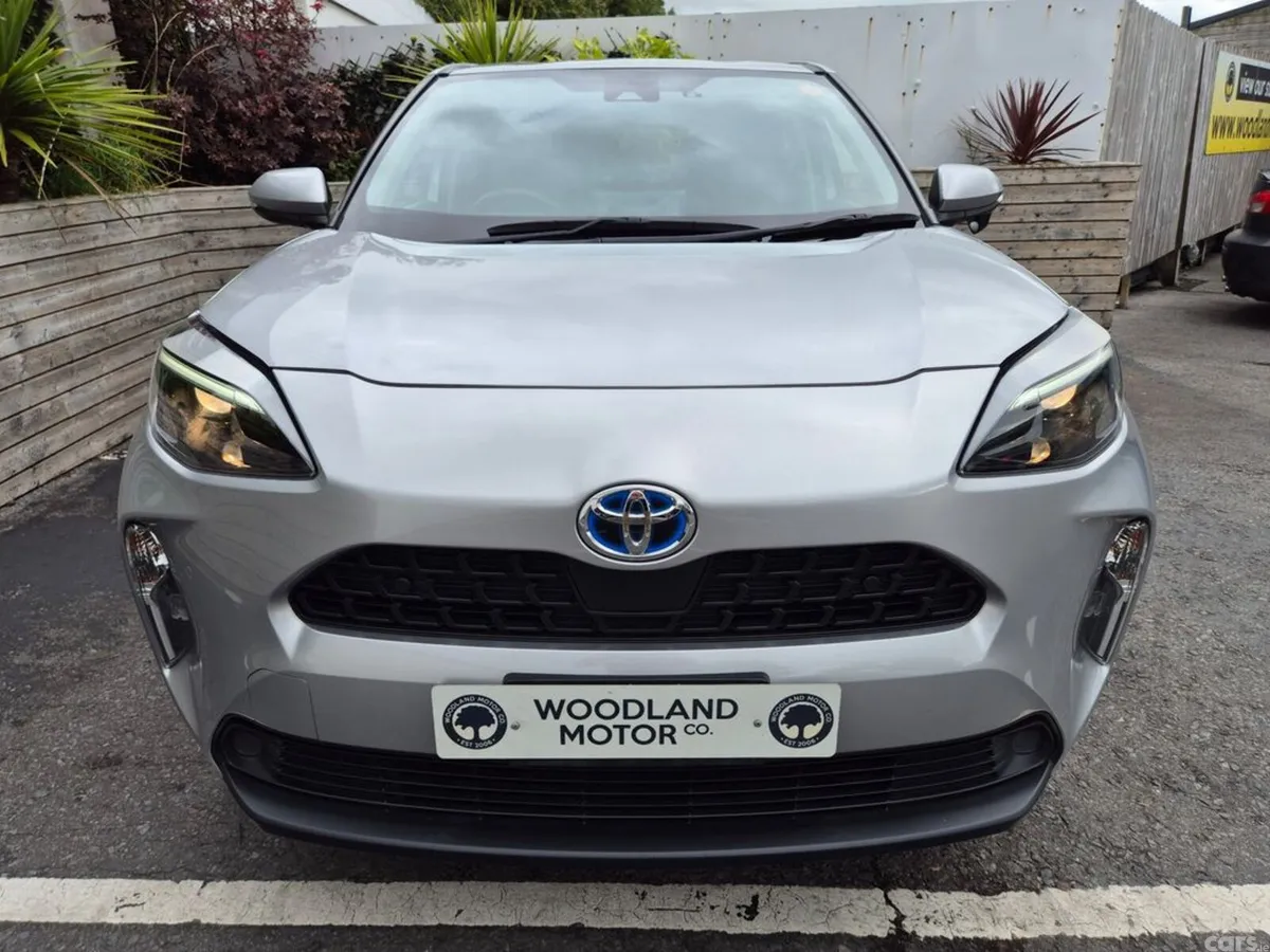 Toyota Yaris Cross SUV, Petrol Hybrid, 2022, Silver