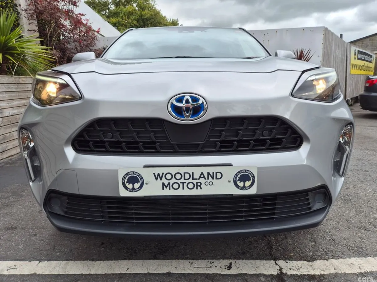 Toyota Yaris Cross SUV, Petrol Hybrid, 2022, Silver