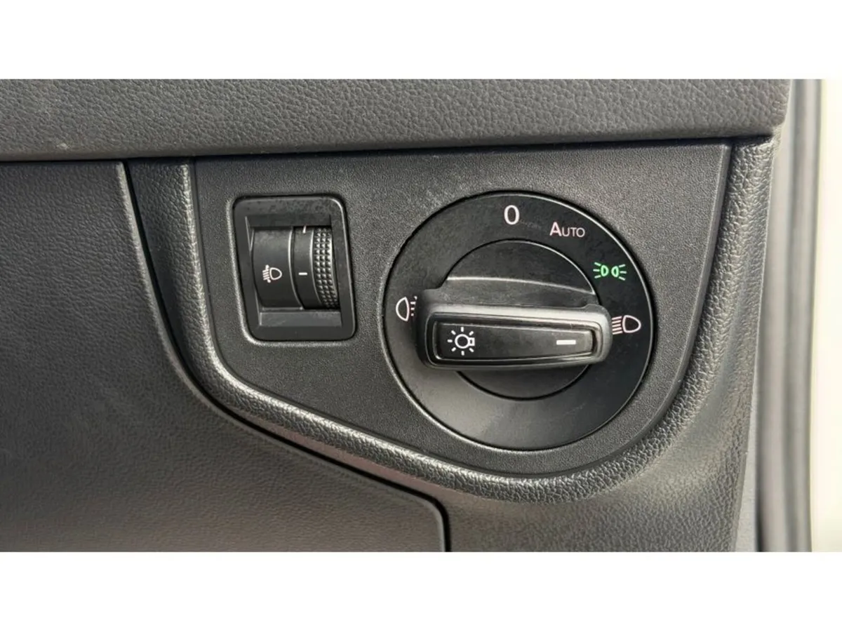 Volkswagen Polo Hatchback, Petrol, 2019, White