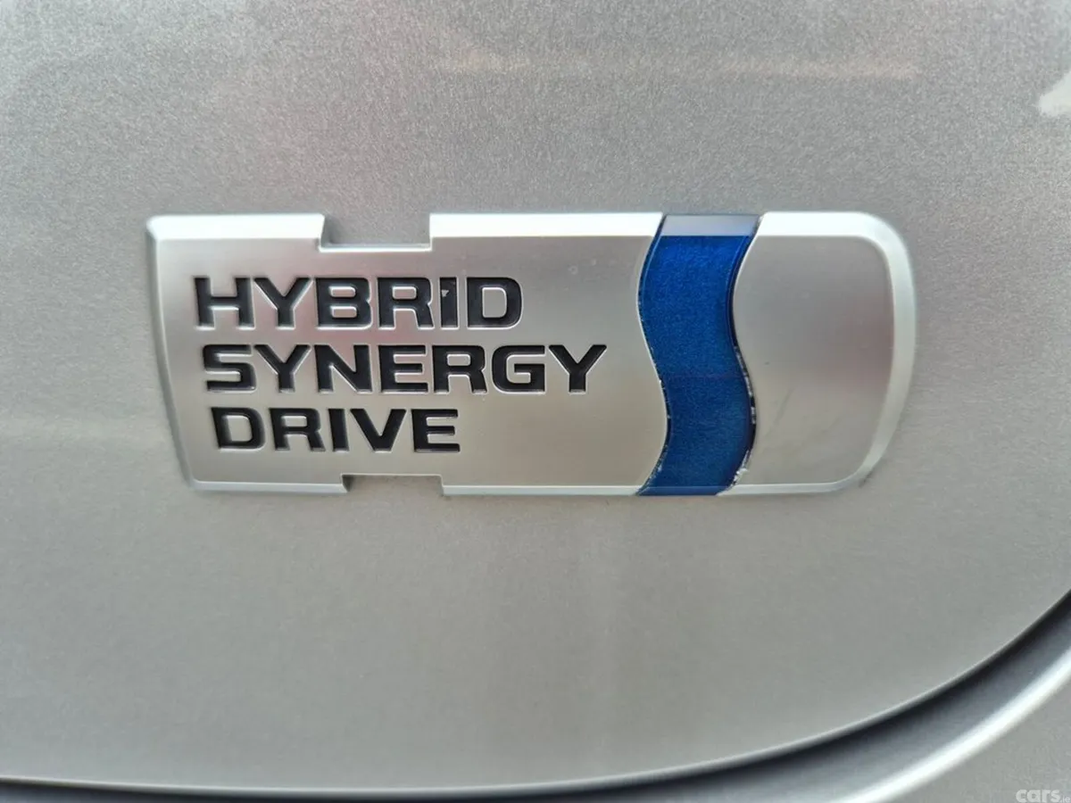 Toyota Yaris Cross SUV, Petrol Hybrid, 2022, Silver