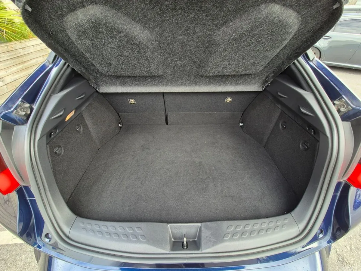 Toyota C-HR SUV, Petrol Hybrid, 2021, Blue