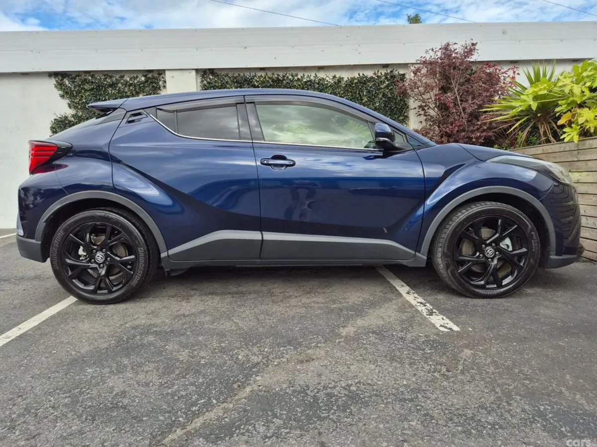 Toyota C-HR SUV, Petrol Hybrid, 2021, Blue