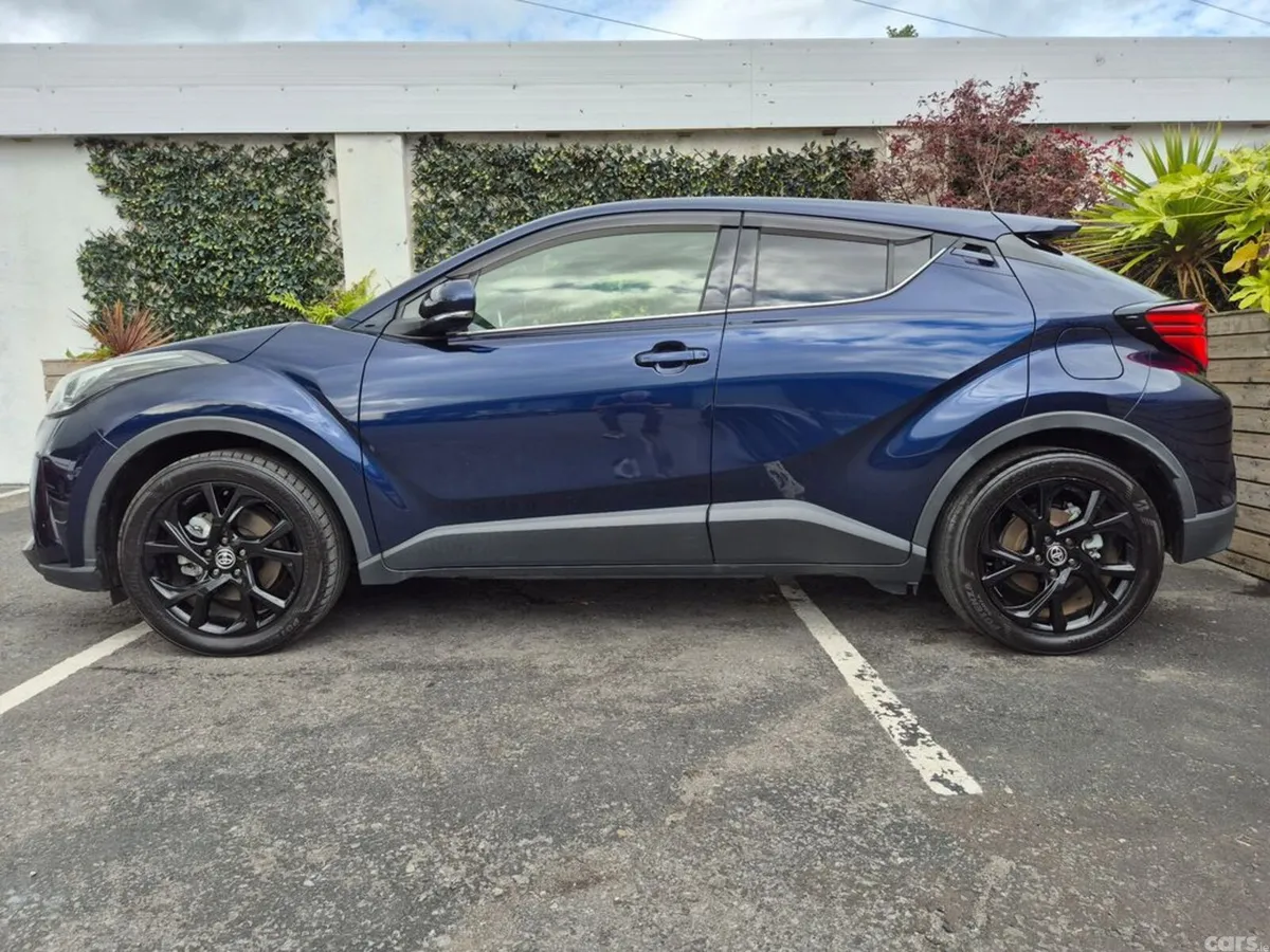 Toyota C-HR SUV, Petrol Hybrid, 2021, Blue