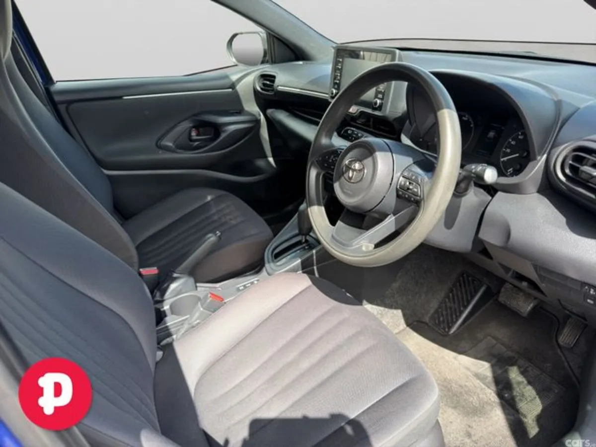 Toyota Yaris Hatchback, Petrol Hybrid, 2022, Blue