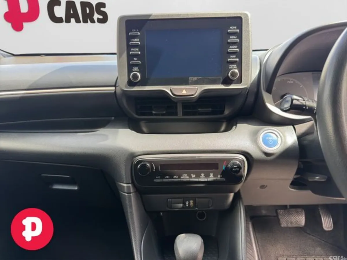 Toyota Yaris Hatchback, Petrol Hybrid, 2022, Blue