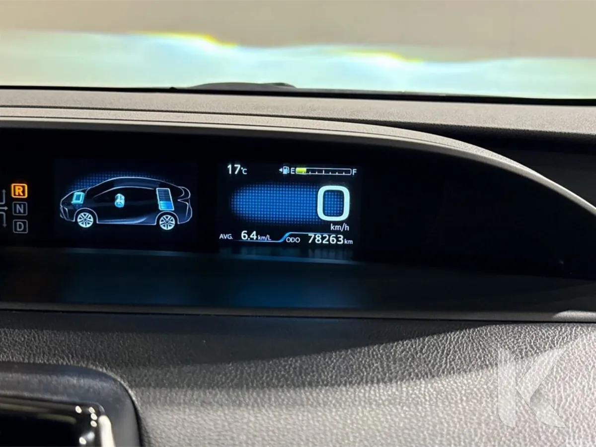 Toyota Prius Hatchback, Petrol Hybrid, 2022, Silver