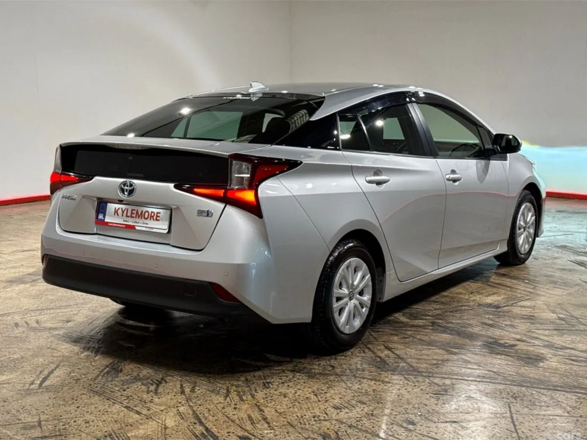 Toyota Prius Hatchback, Petrol Hybrid, 2022, Silver