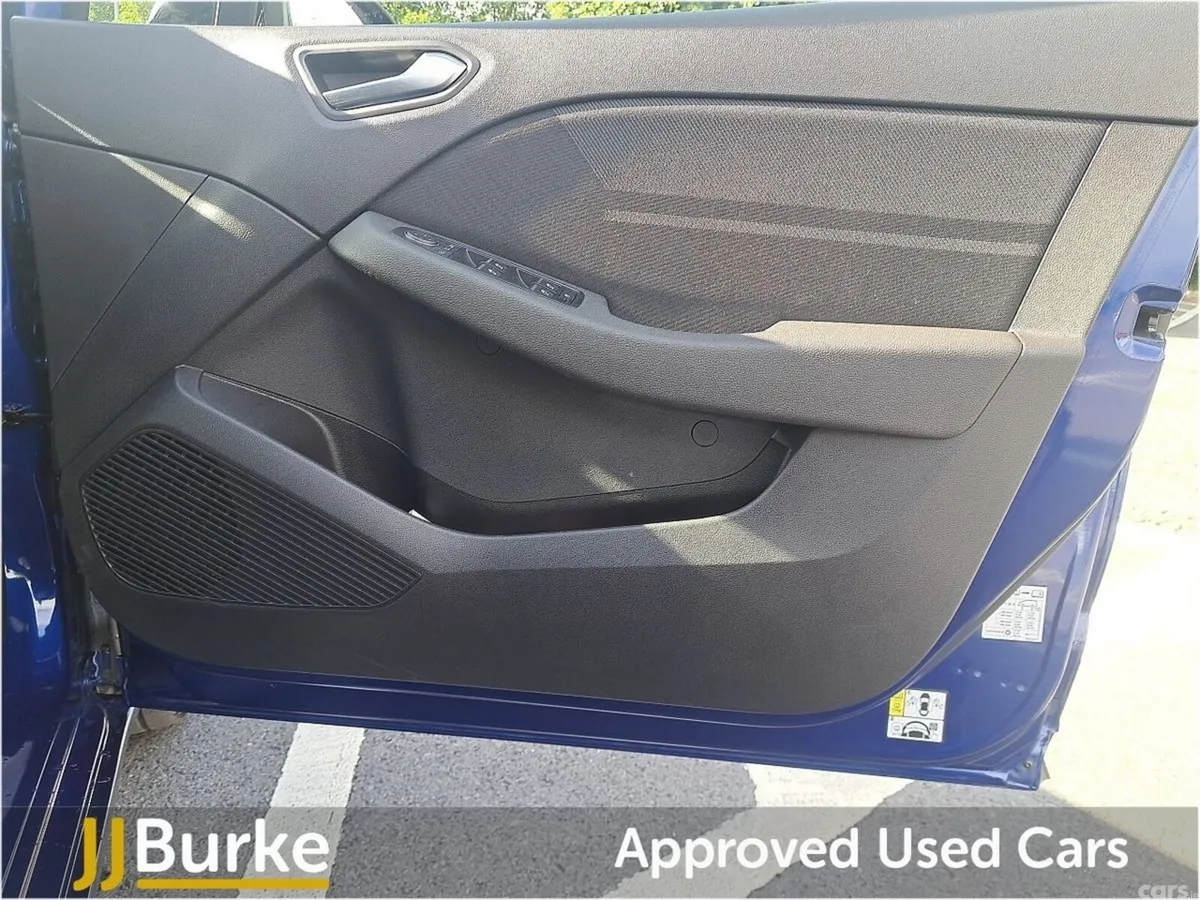 Renault Clio Hatchback, Petrol Hybrid, 2026, Blue