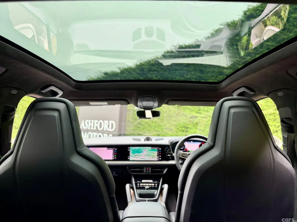 Porsche Cayenne SUV, Petrol Plug-in Hybrid, 2025, Grey