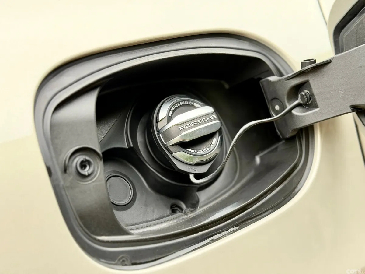 Porsche Cayenne SUV, Petrol Plug-in Hybrid, 2025, Grey
