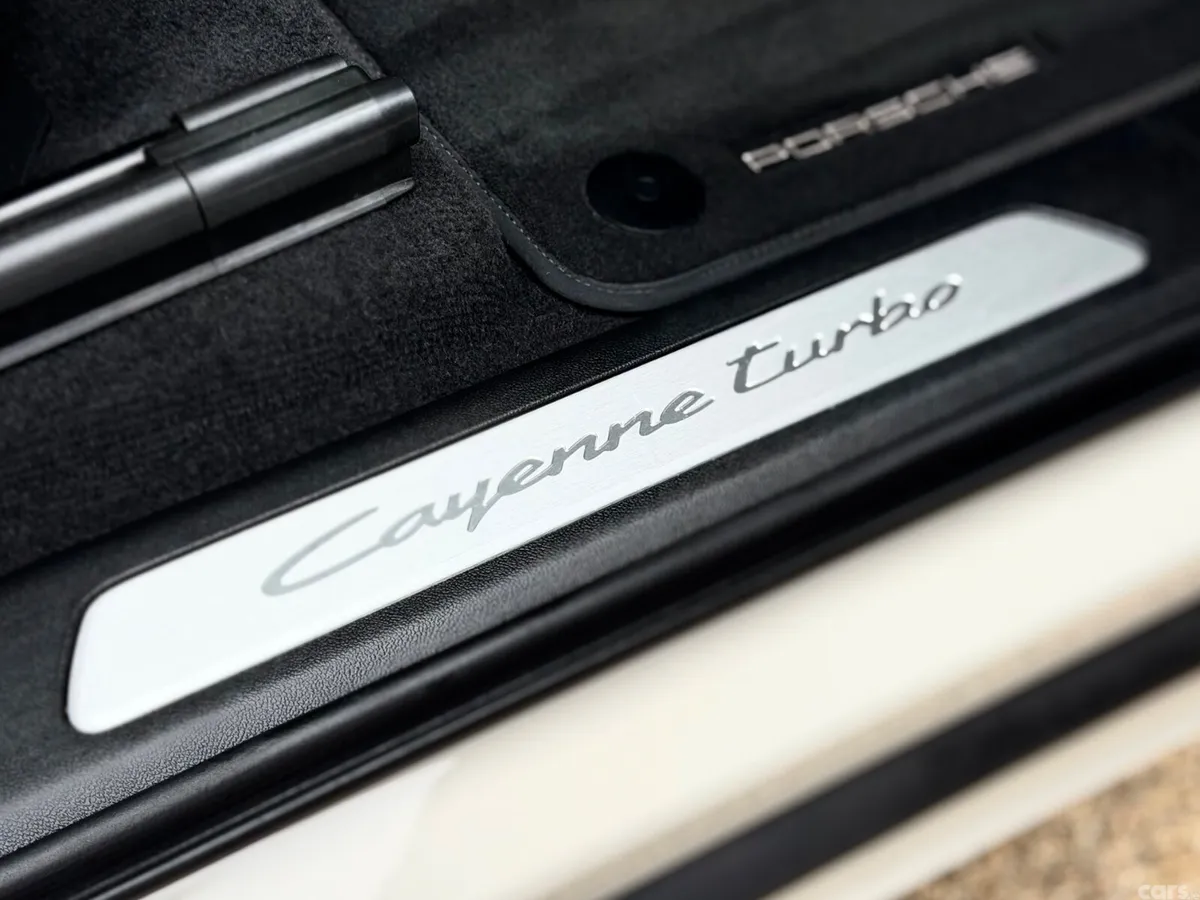 Porsche Cayenne SUV, Petrol Plug-in Hybrid, 2025, Grey