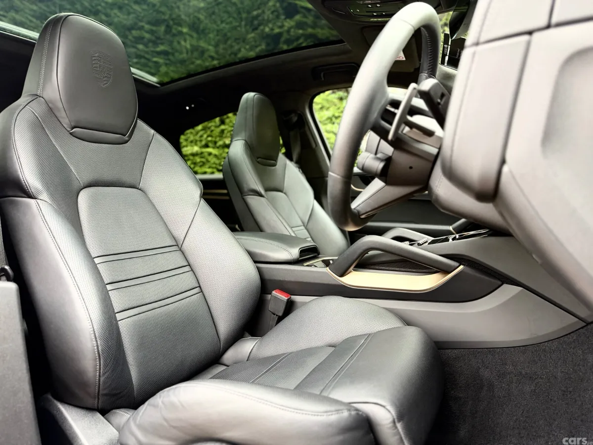 Porsche Cayenne SUV, Petrol Plug-in Hybrid, 2025, Grey