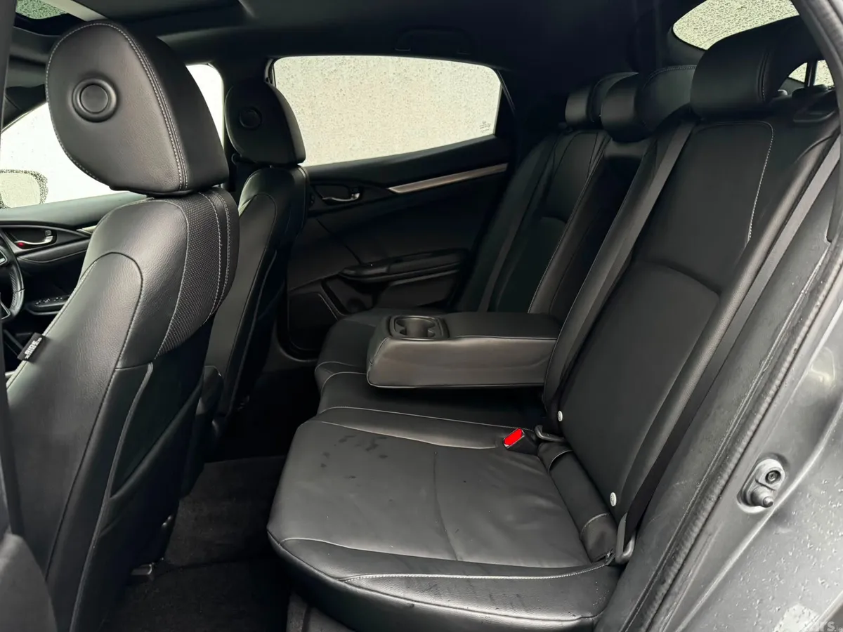 Honda Civic Hatchback, Diesel, 2019, Grey