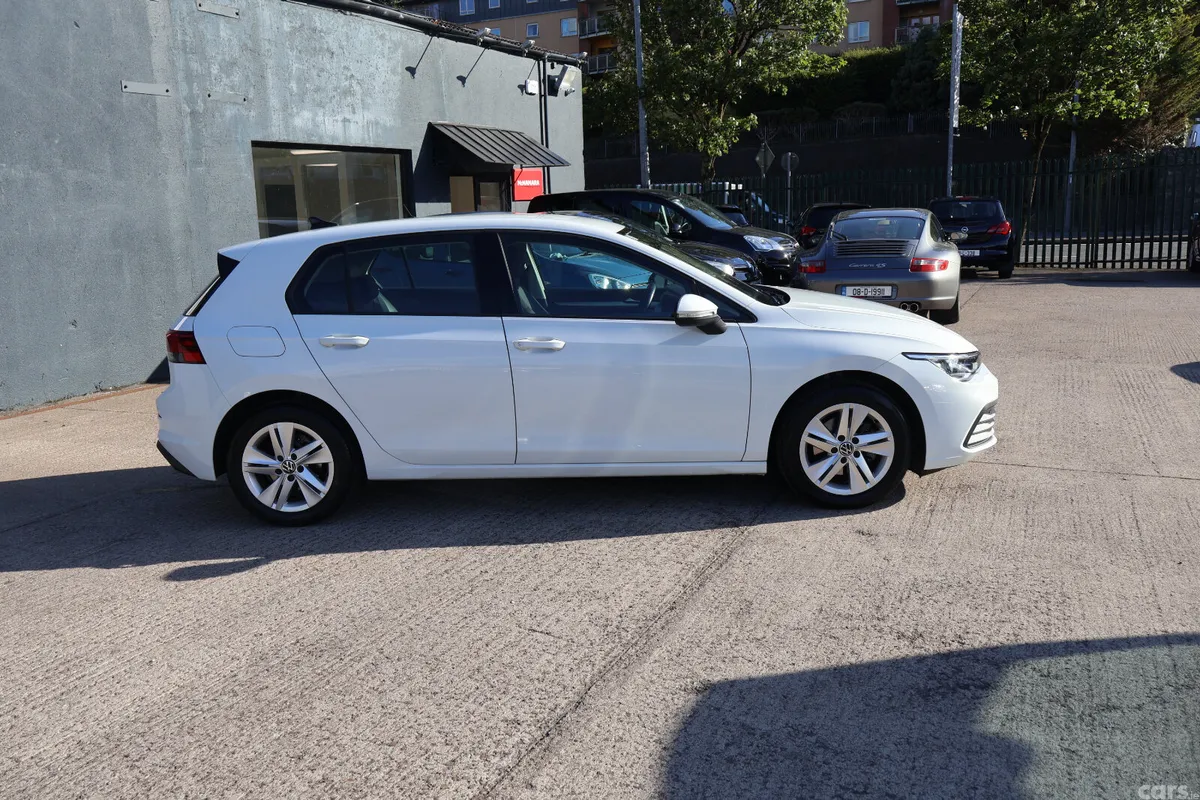 Volkswagen Golf Hatchback, Petrol, 2021, White