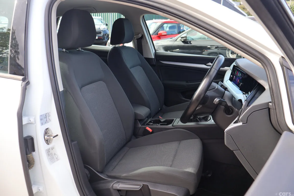 Volkswagen Golf Hatchback, Petrol, 2021, White