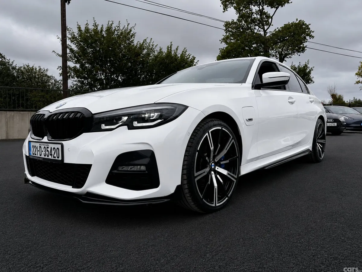 BMW 3-Series Saloon, Petrol Plug-in Hybrid, 2022, White