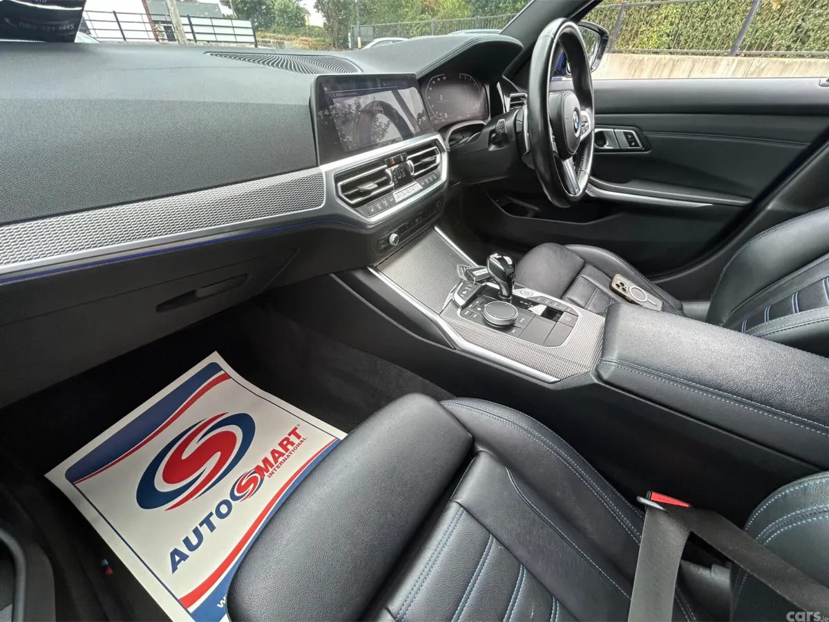 BMW 3-Series Estate/Jeep, Diesel, 2021, Blue