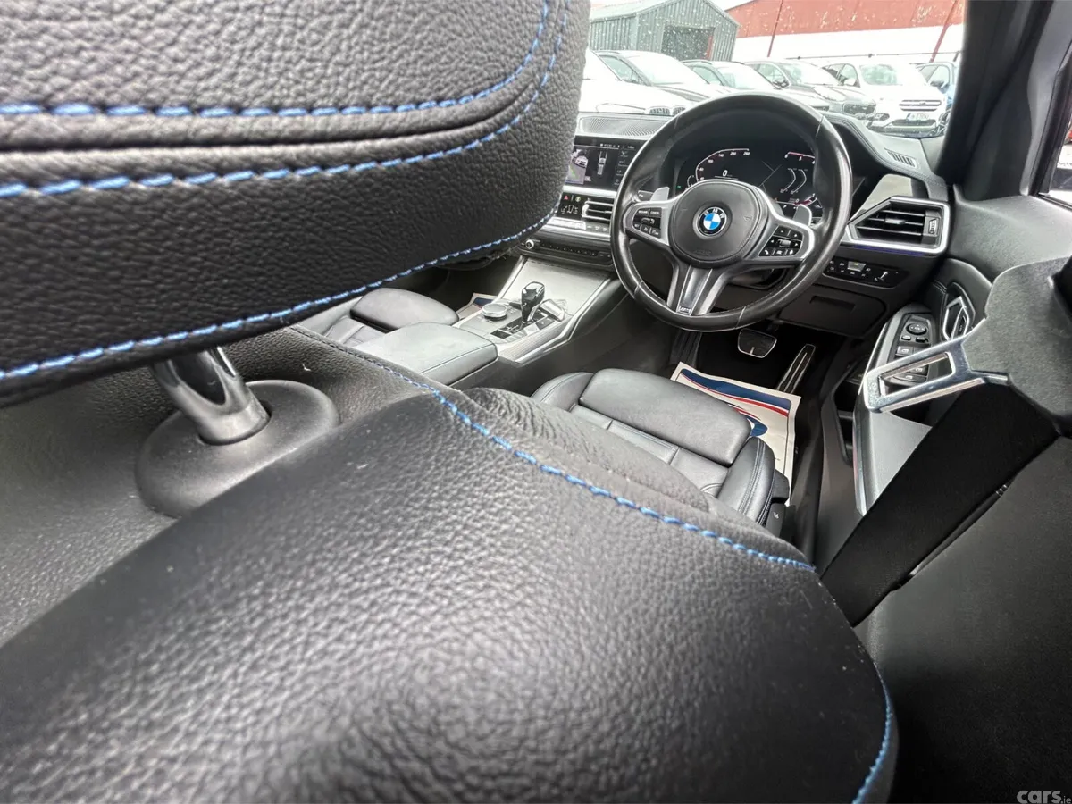 BMW 3-Series Estate/Jeep, Diesel, 2021, Blue