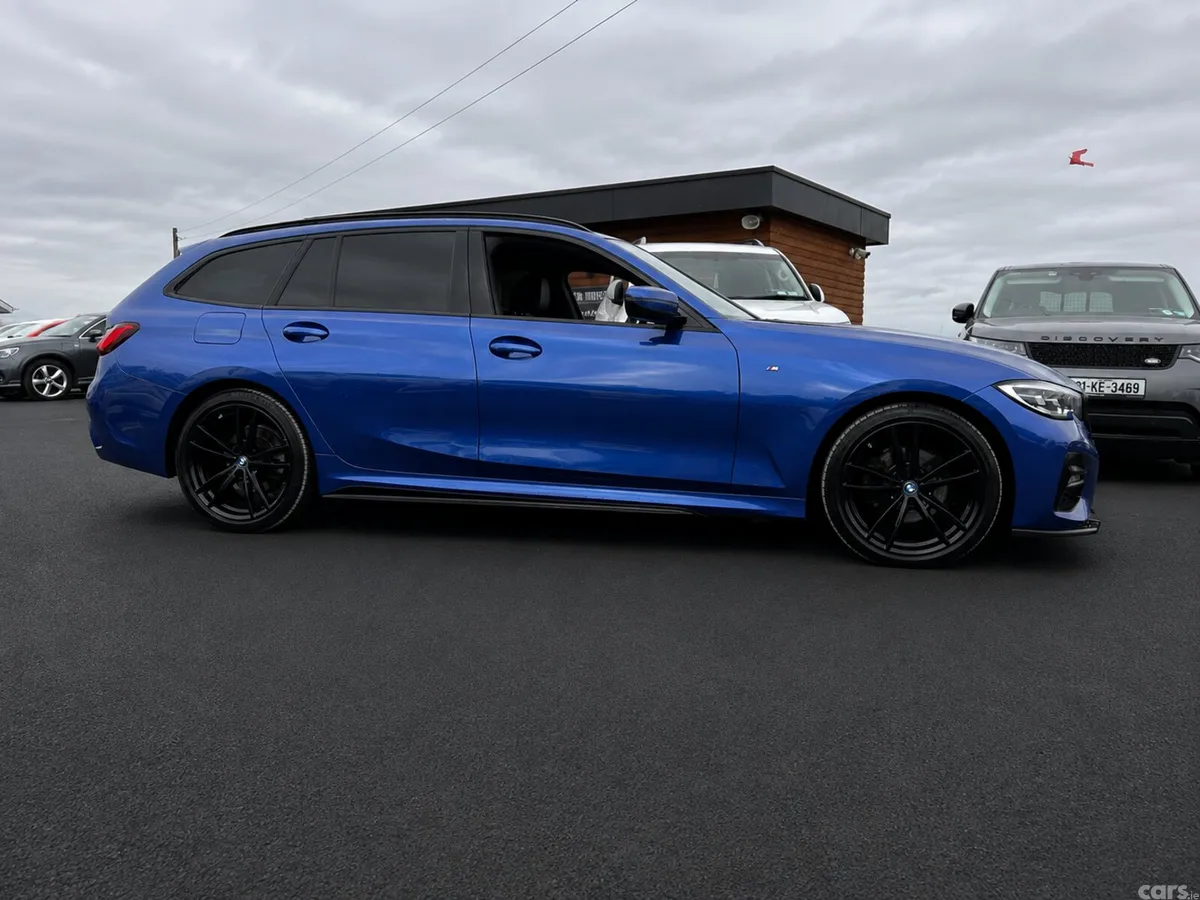 BMW 3-Series Estate/Jeep, Diesel, 2021, Blue