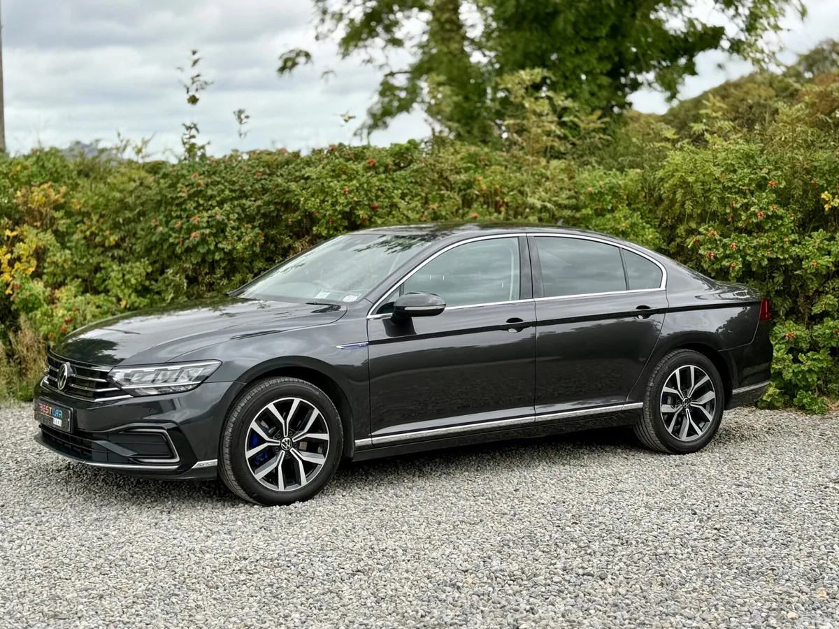 Volkswagen Passat Saloon, Petrol Plug-in Hybrid, 2021, Grey