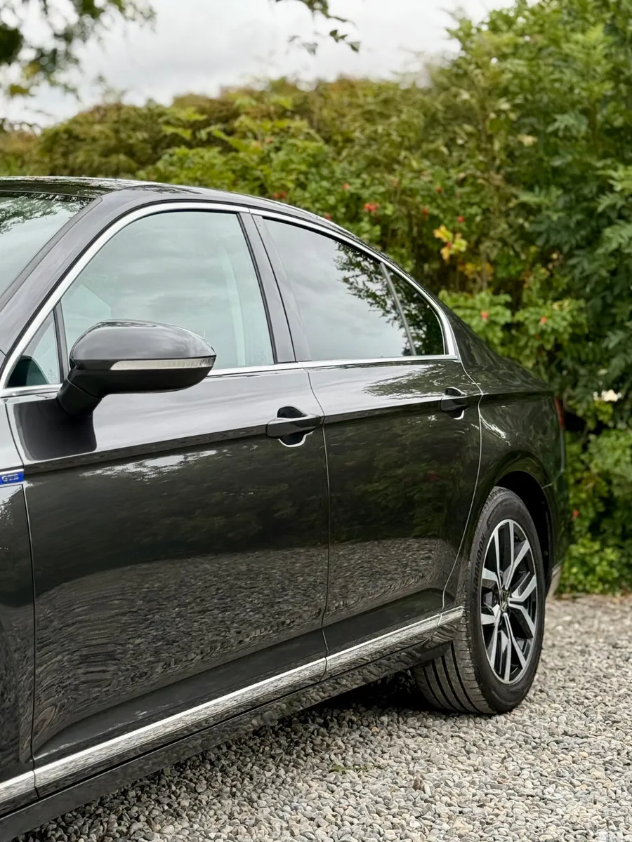 Volkswagen Passat Saloon, Petrol Plug-in Hybrid, 2021, Grey