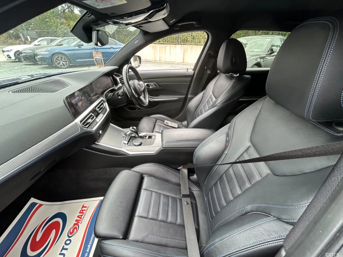 BMW 3-Series Estate/Jeep, Diesel, 2021, Blue