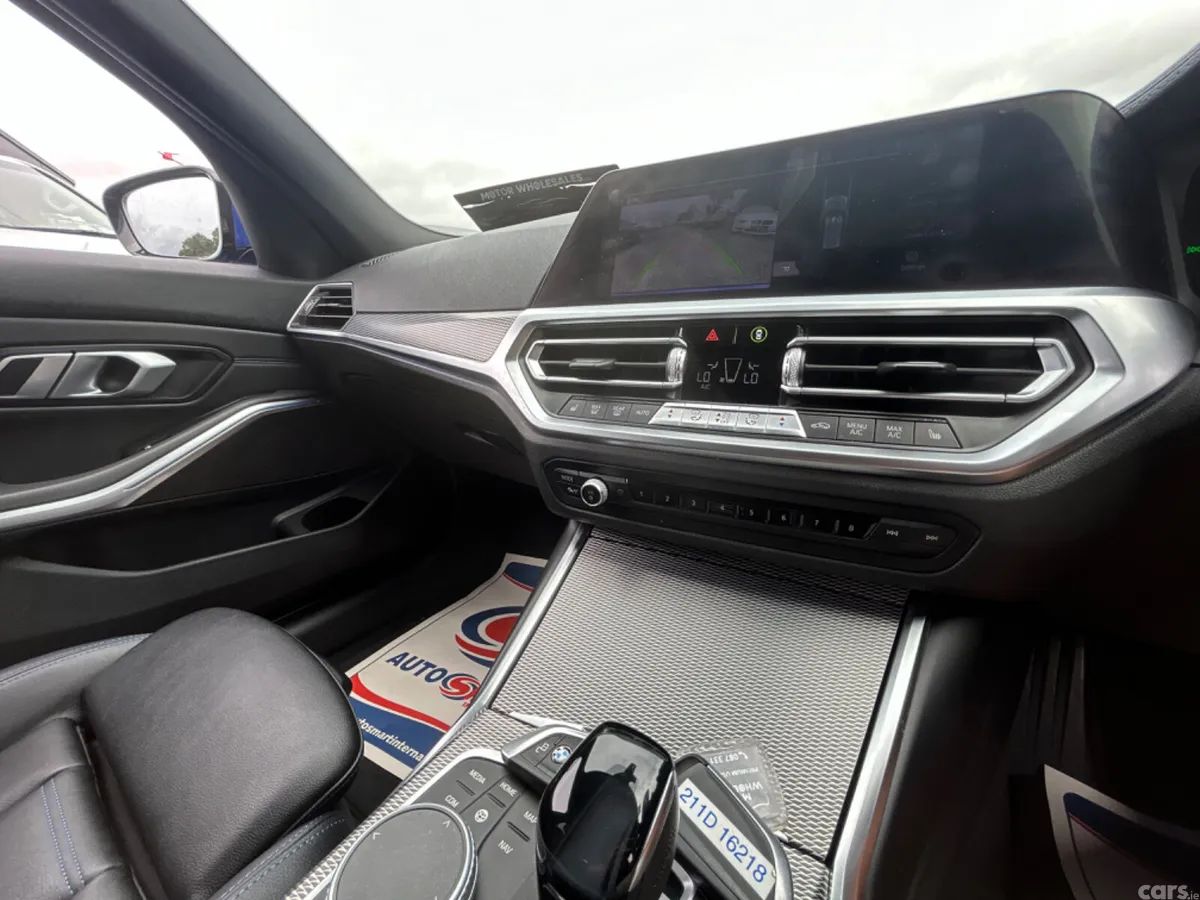 BMW 3-Series Estate/Jeep, Diesel, 2021, Blue