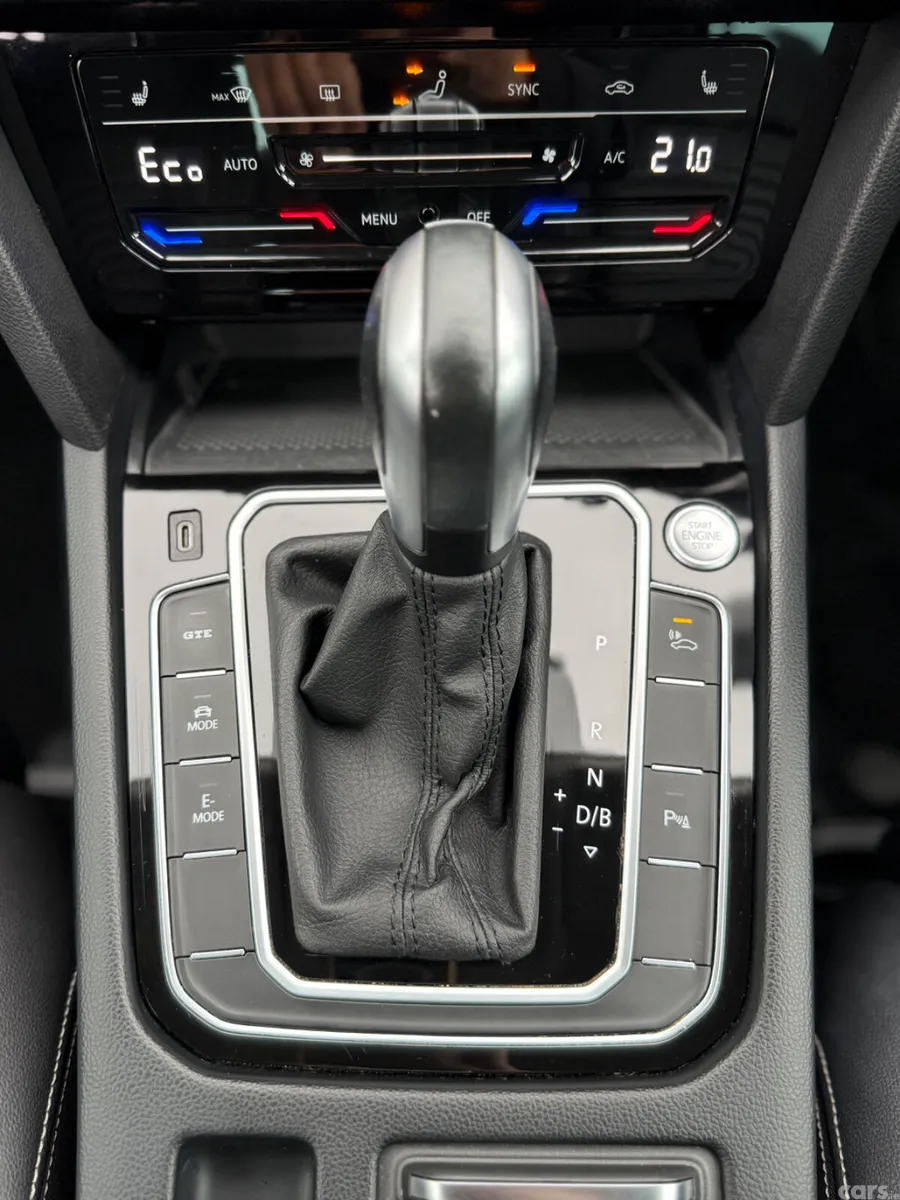 Volkswagen Passat Saloon, Petrol Plug-in Hybrid, 2021, Grey